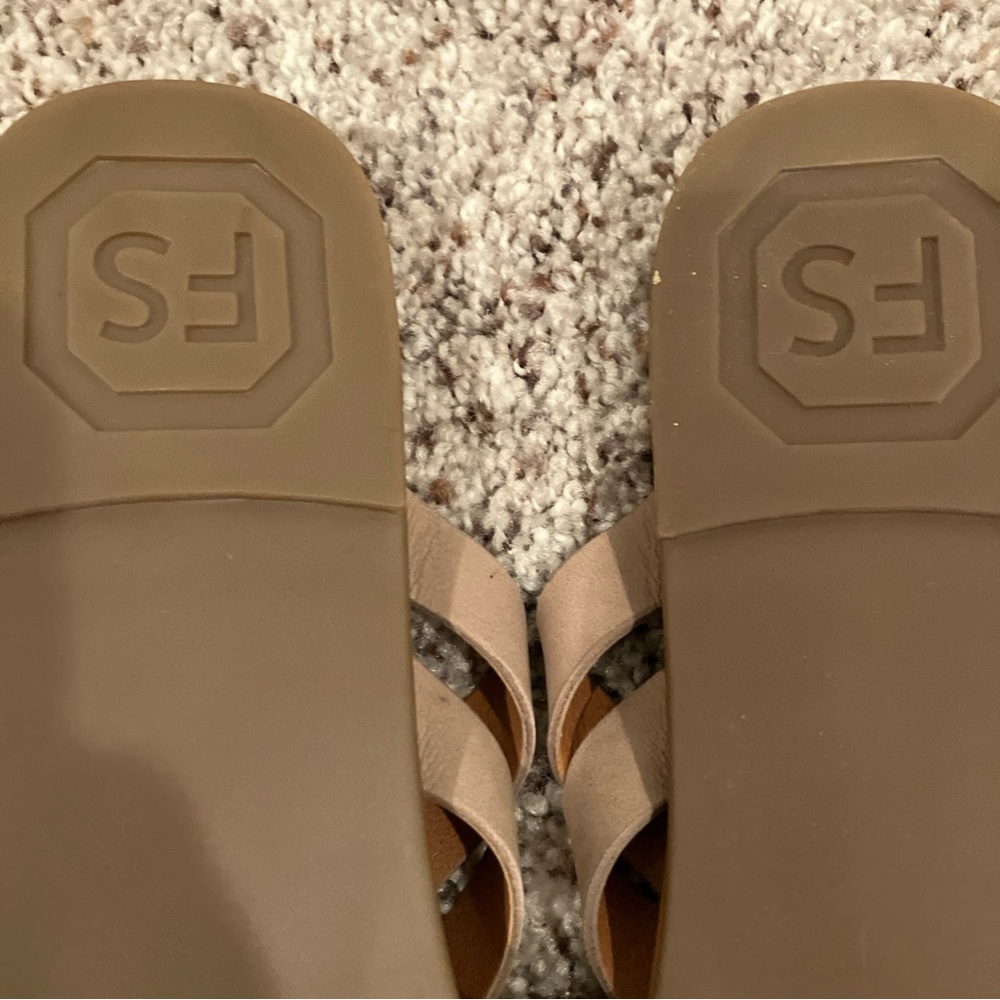Franco Sarto “A-Gweniver” Beige Sandal size 9 - Picture 4 of 6